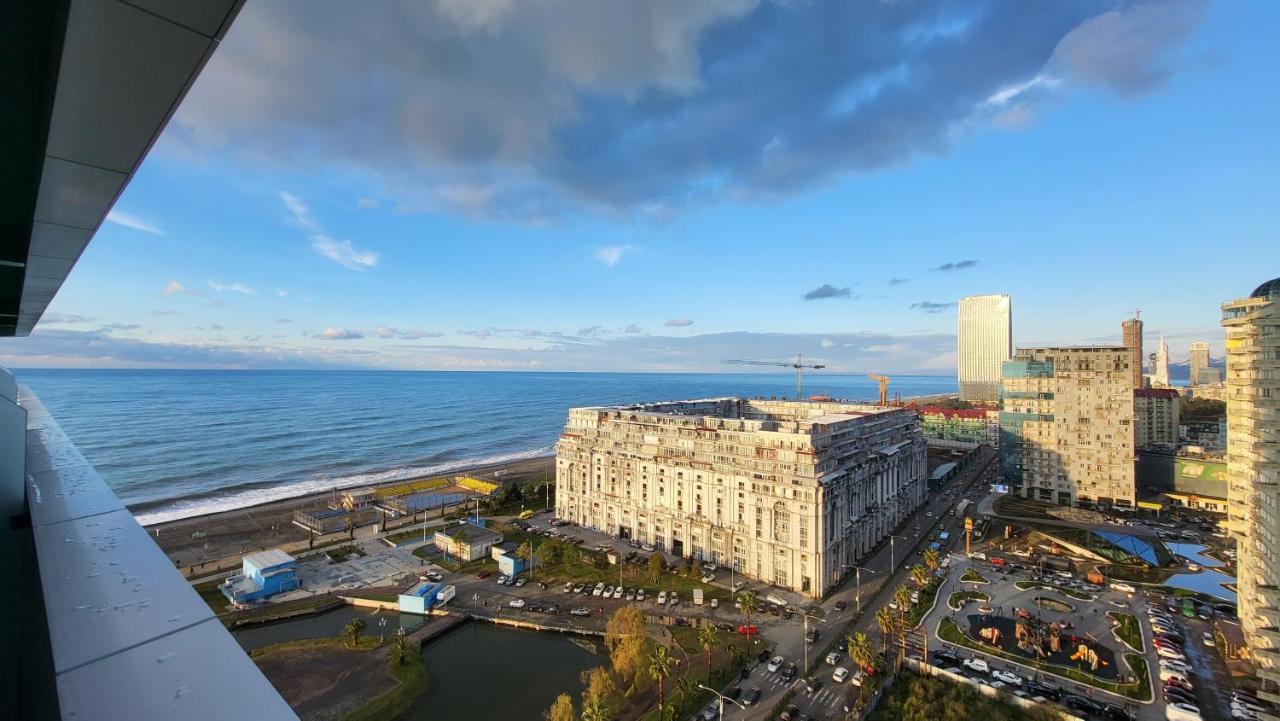 Black Sea Apartments Alliance Palace Batumi Exteriér fotografie