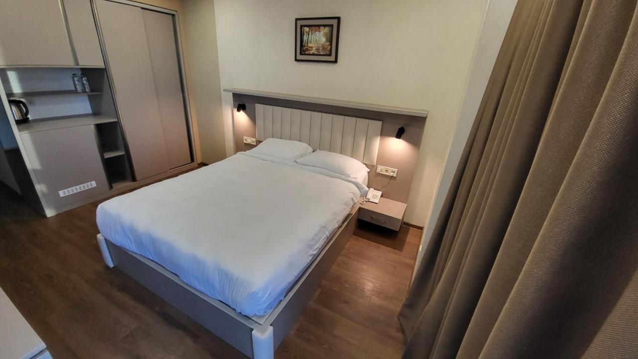Black Sea Apartments Alliance Palace Batumi Exteriér fotografie