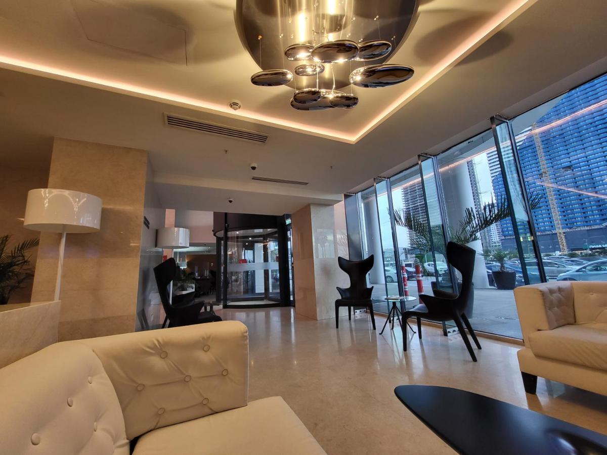 Black Sea Apartments Alliance Palace Batumi Exteriér fotografie