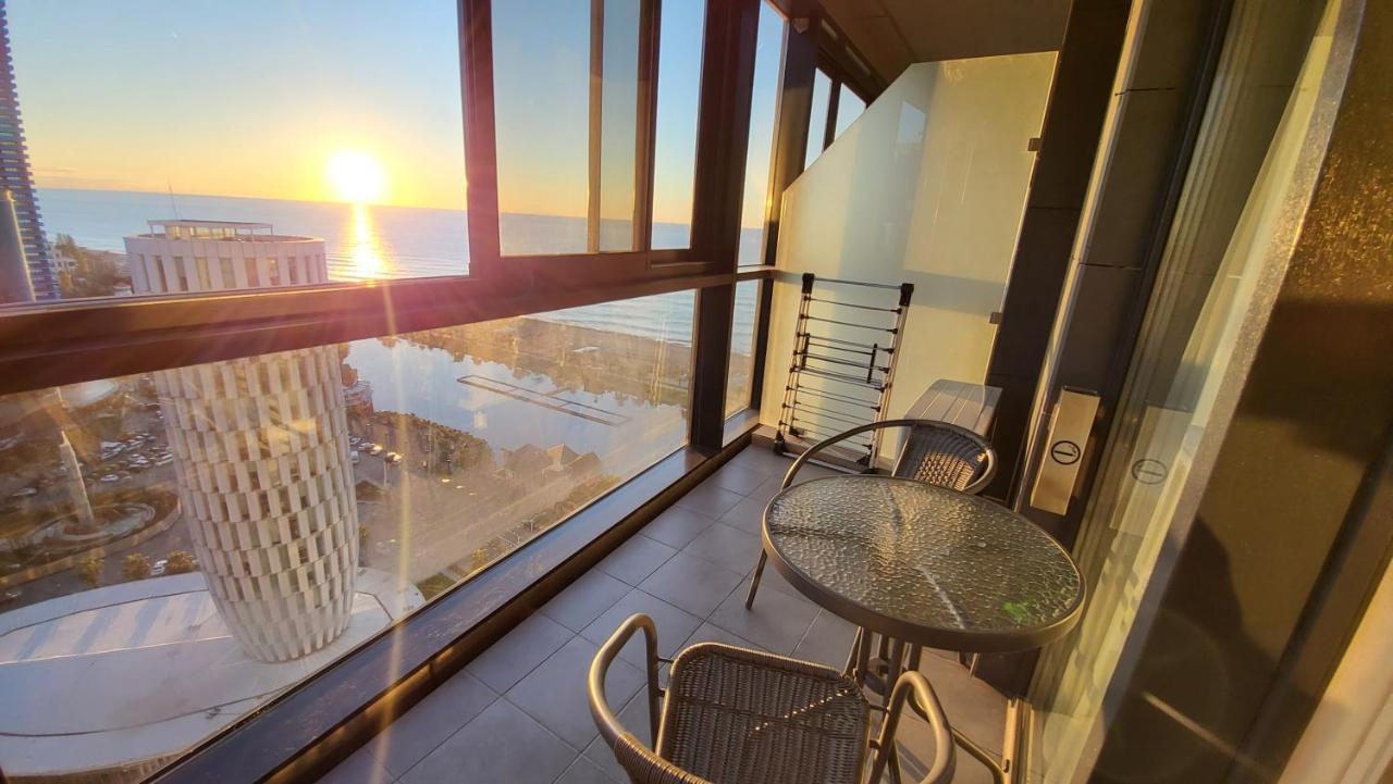 Black Sea Apartments Alliance Palace Batumi Exteriér fotografie