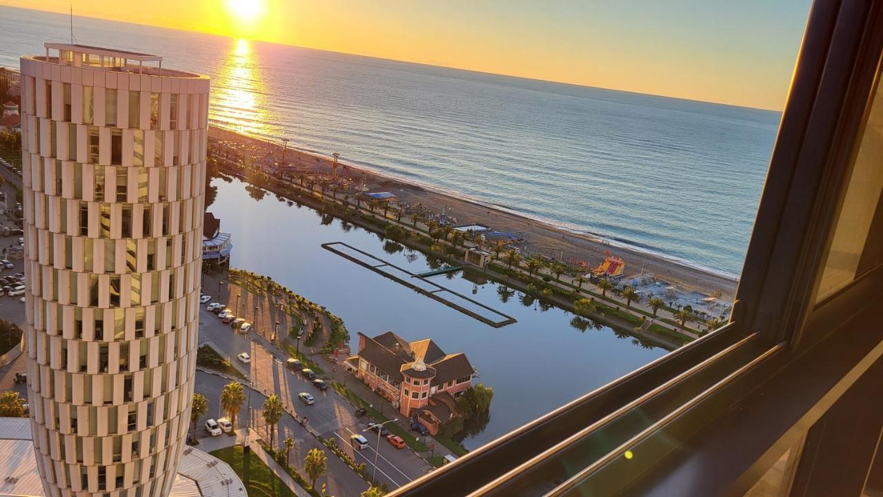 Black Sea Apartments Alliance Palace Batumi Exteriér fotografie